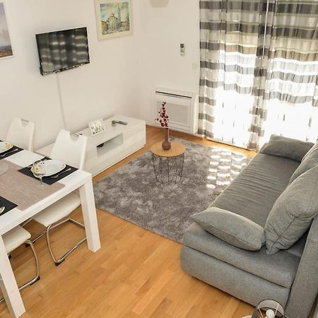 Apartment Leon Sa Privatnim Parkingom Zadar Exterior photo