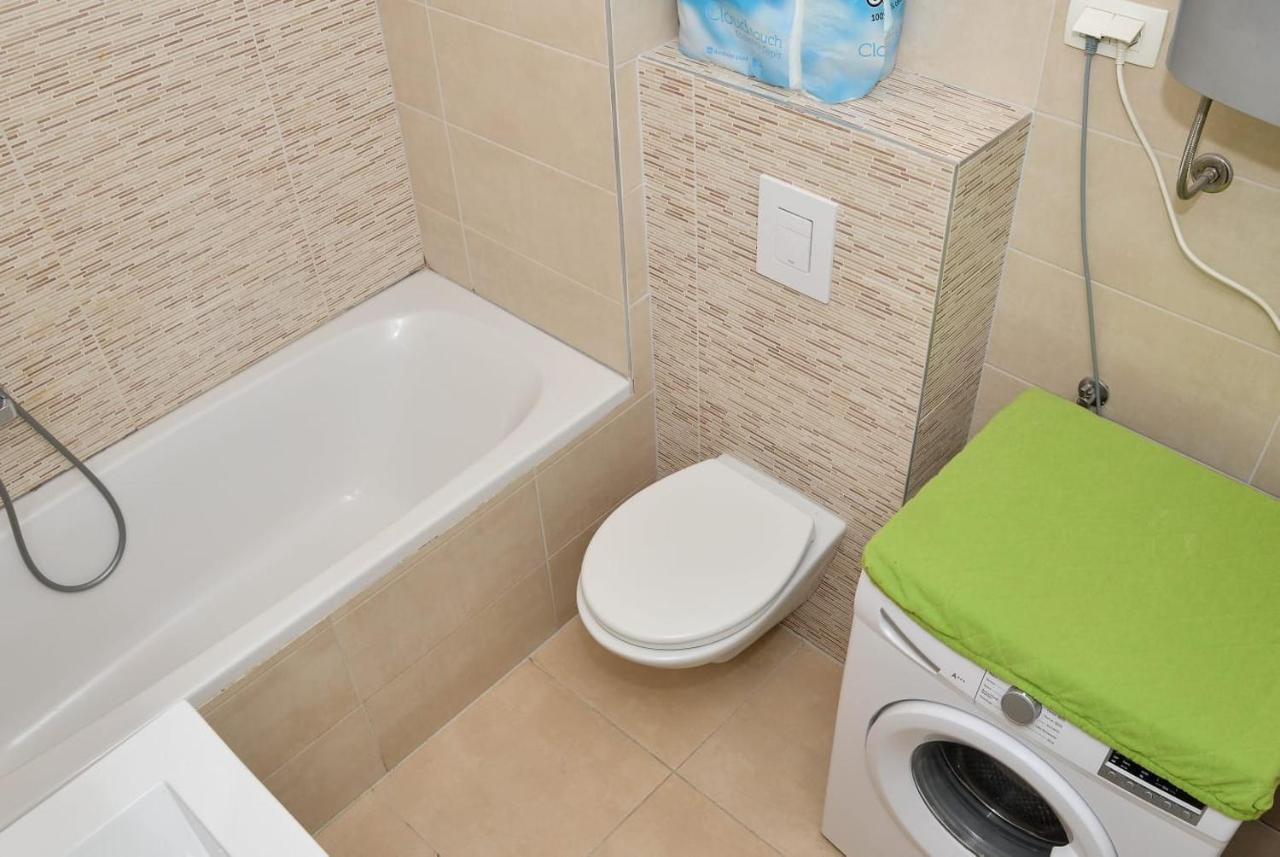 Apartment Leon Sa Privatnim Parkingom Zadar Exterior photo