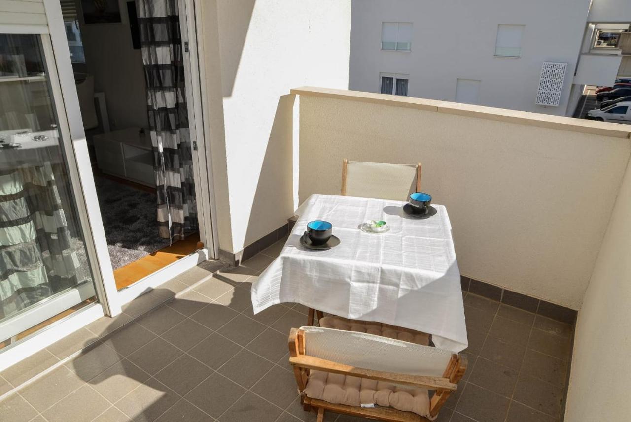 Apartment Leon Sa Privatnim Parkingom Zadar Exterior photo