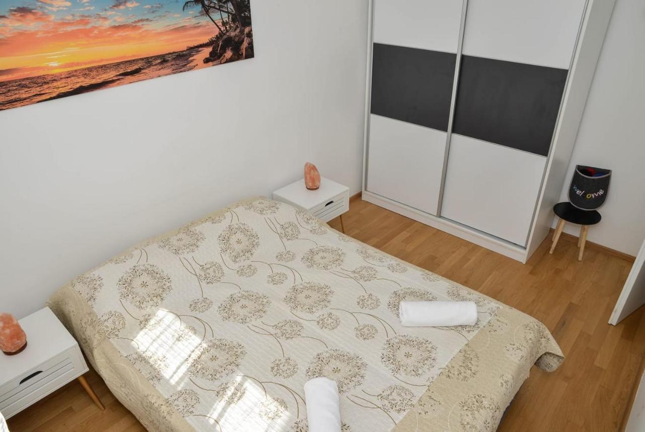 Apartment Leon Sa Privatnim Parkingom Zadar Exterior photo